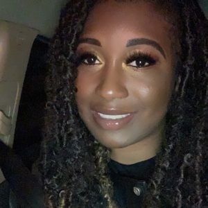 Meet your Posher, Gabby